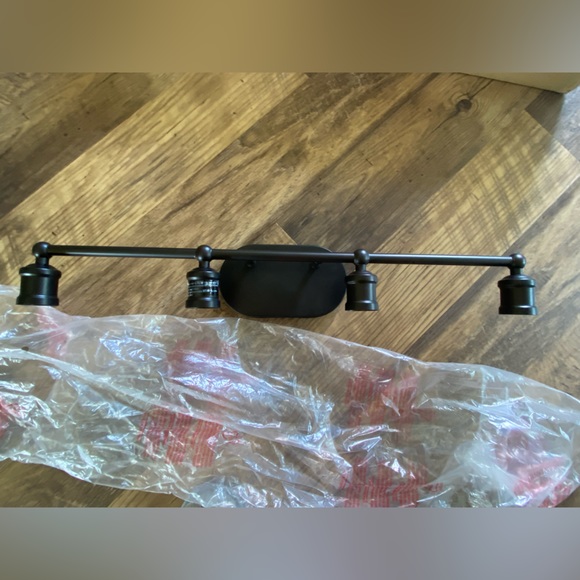 Meridian Bronze vanity light New In Box - Picture 6 of 13